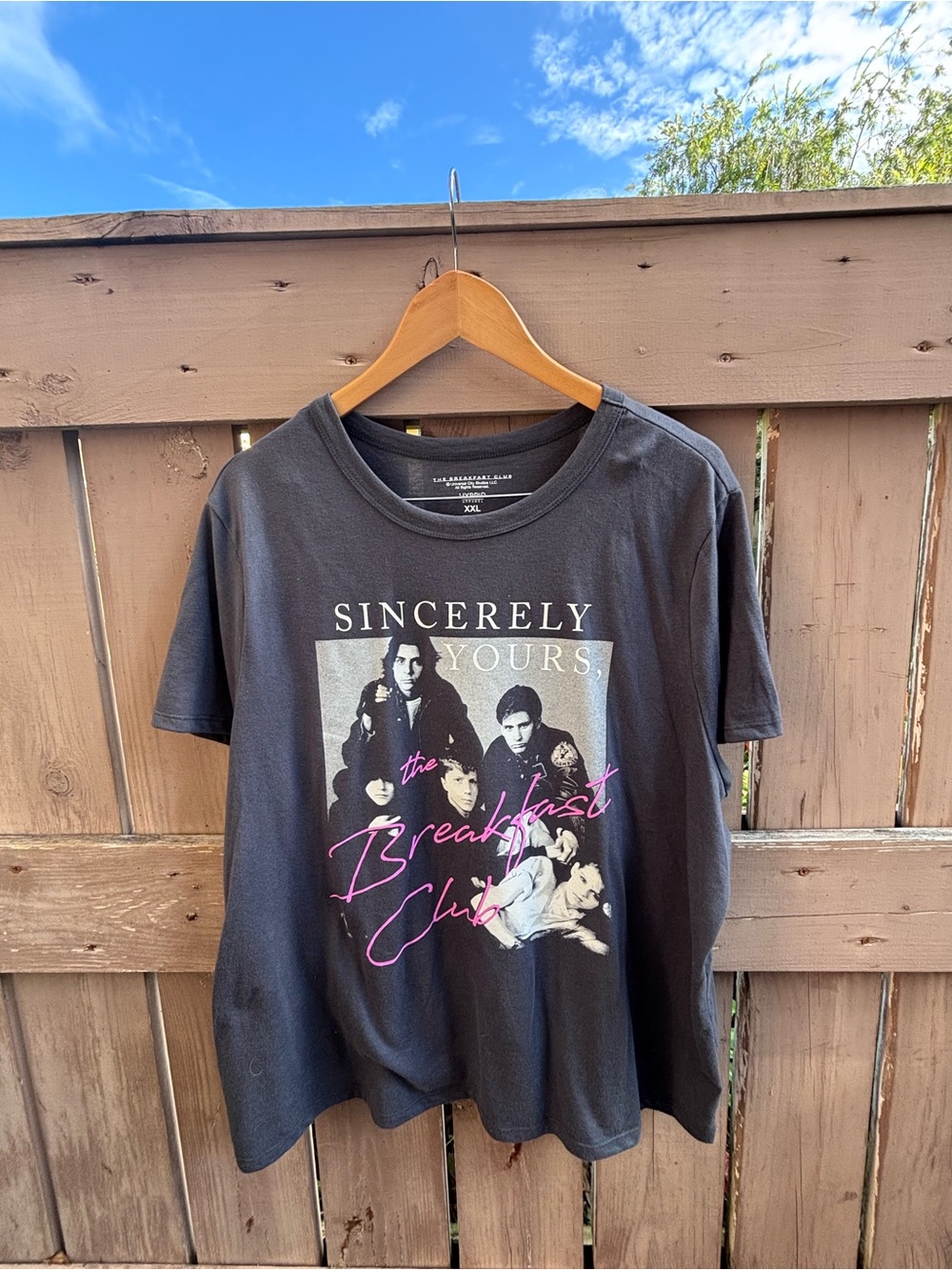 ❗️LIKE NEW❗️Grey/Black 'Sincerely Yours' Breakfast Club Tee with Pink Accent